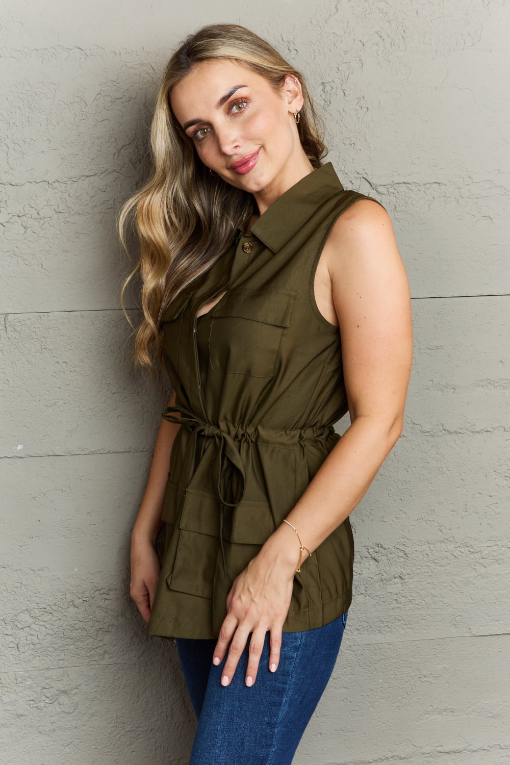Sleeveless Collared Button Down Top - p9nstyle